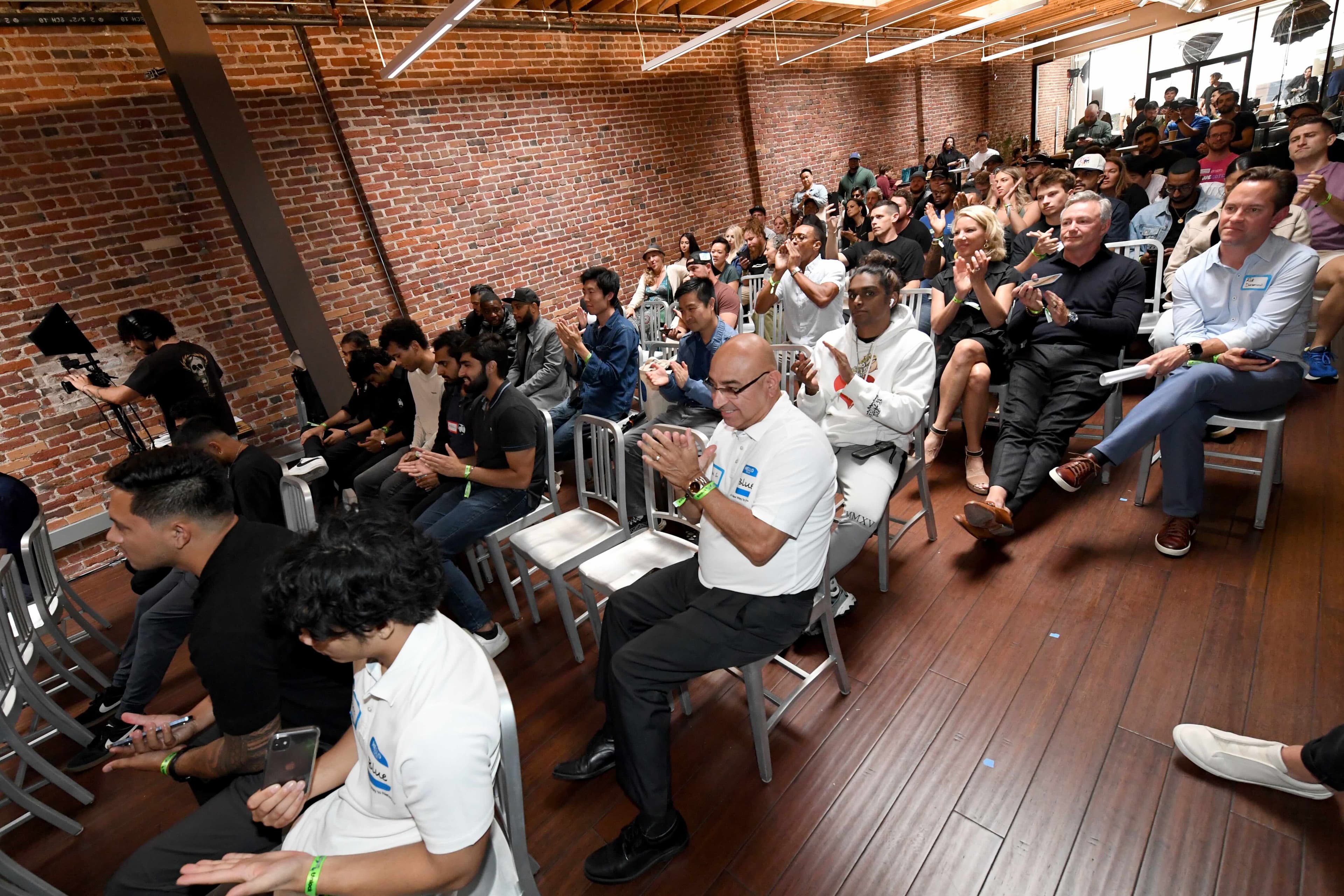 Audience operations and AV support in Dimes Gallery